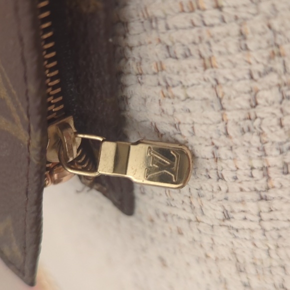 Louis Vuitton Shoulder Monogram Bag with Pink Bow - Picture 10 of 14